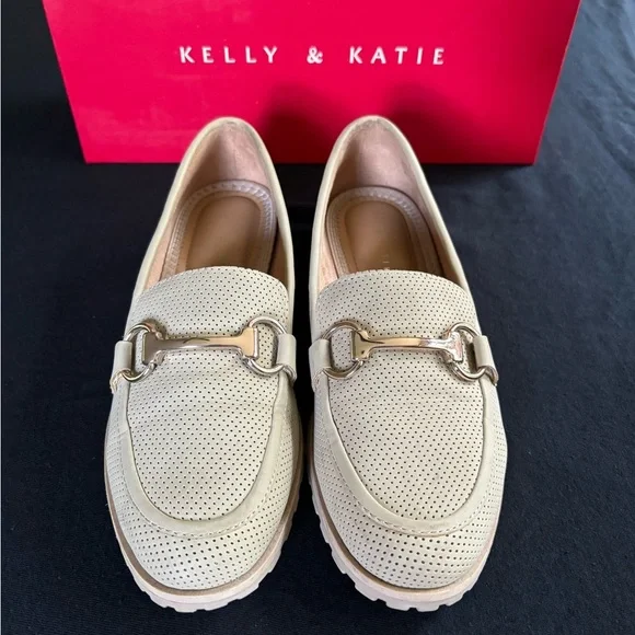 Kelly and Katie Tan Loafers size 6 - Picture 1 of 9